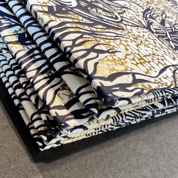 Set of four (4) Dior Gift Bags Blue & Gold Toile de Jouy Print, Unused 10"x15" - Picture 8 of 8